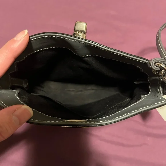 Coach Signature Turnlock large wristlet - Picture 5 of 8